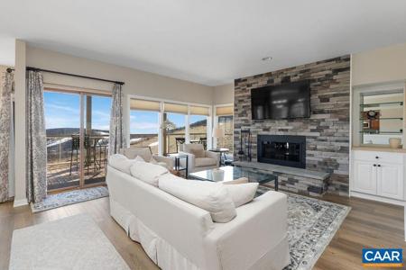 1637 OVERLOOK CONDOS