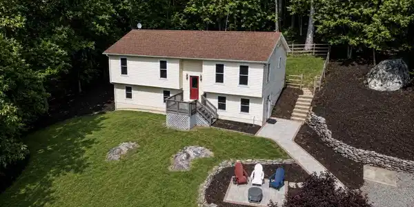 776 VALLEY VIEW ROAD