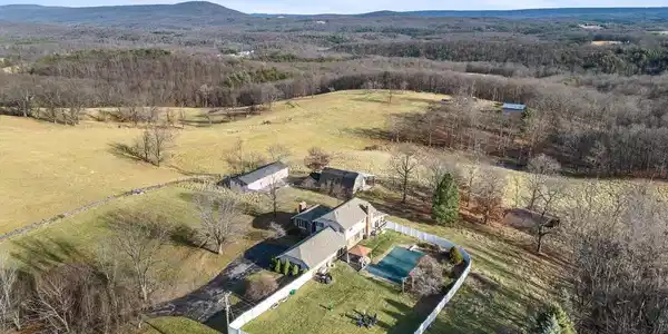 8638 FREDERICK PIKE