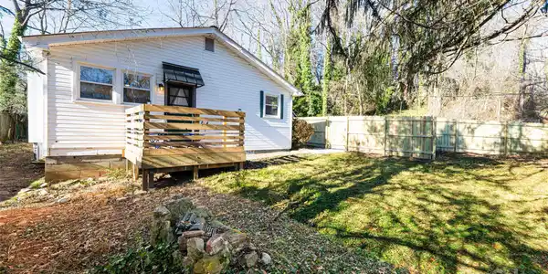 20 Cardinal Ridge Drive