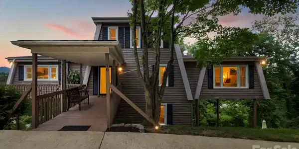16 Audubon Drive