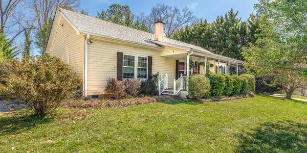 8 Jackson Cove Road