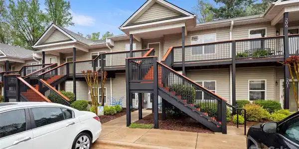 207 Carlyle Way