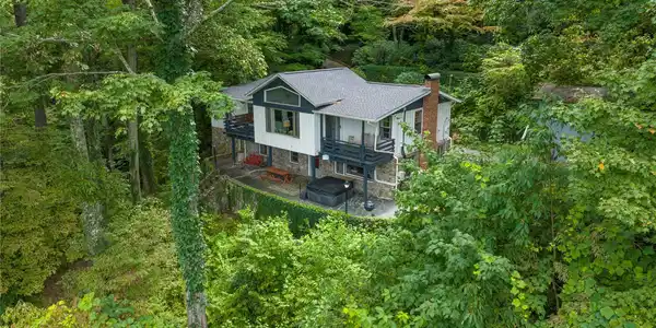 330 Overlook Drive