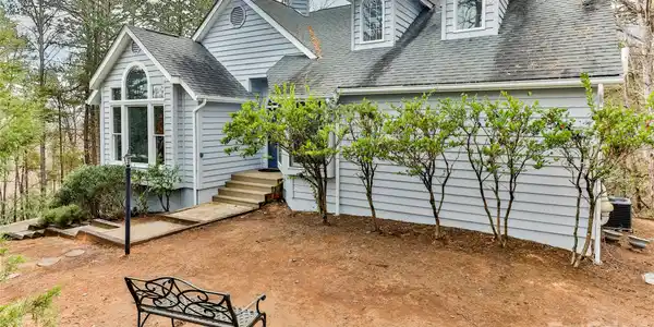 212 Ridgeway Road