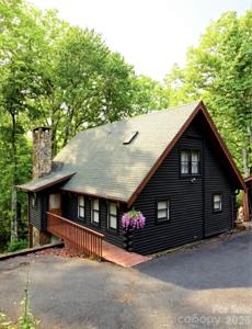 89 Woodcliff Loop