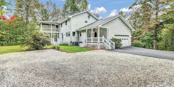 39 Lambert Lane