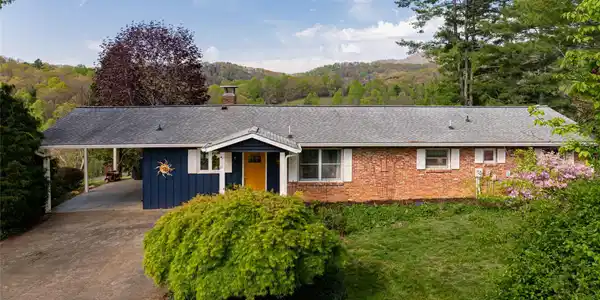 21 Pinnacle Pine Trail