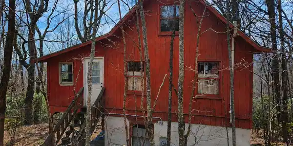 929 Pine Ridge Road