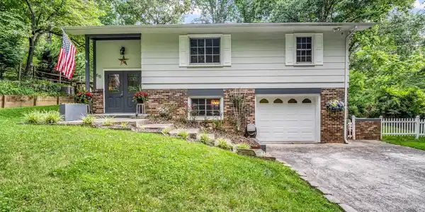 66 Barberry Heights Drive