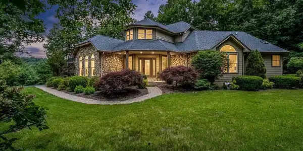 131 Arcadia Falls Way