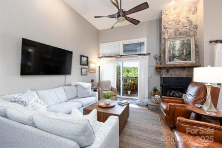 86 Racquet Club Villas Drive