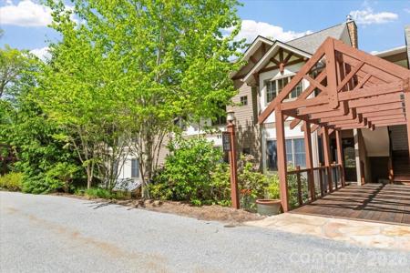 52 Logging Horse Road
