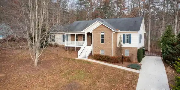 590 Brook Knoll Circle