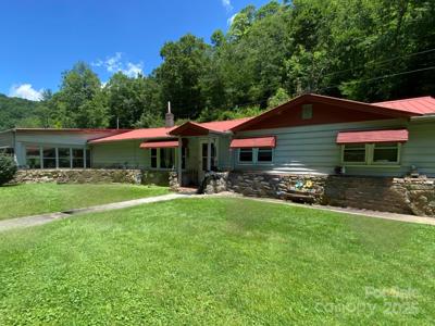 895 Laurel Valley Road