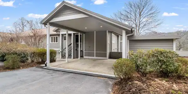 303 Golfside Drive