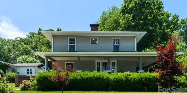 203 Pennsylvania Avenue