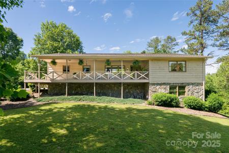 16 Royal Ridge