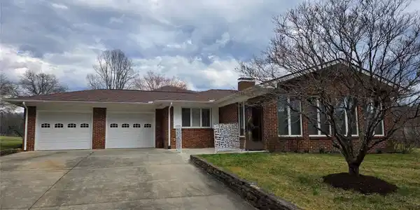 100 Chapel Road