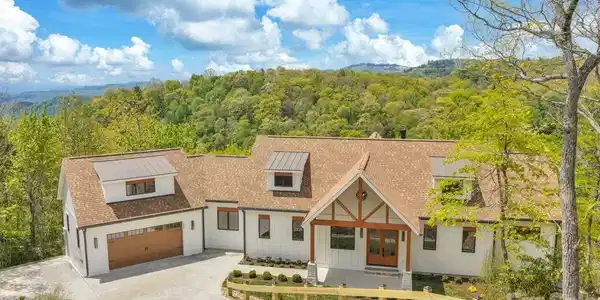 380 Greystone Drive