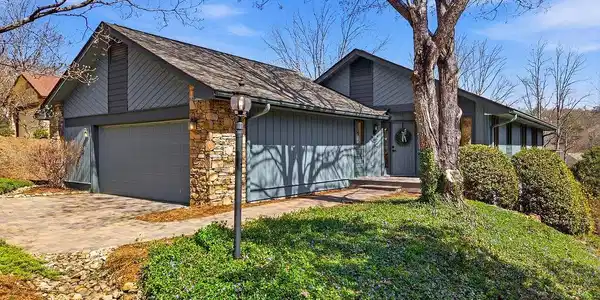 2070 Golfside Lane