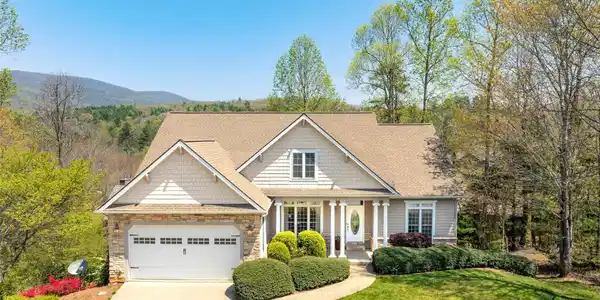 69 Ledgestone Drive