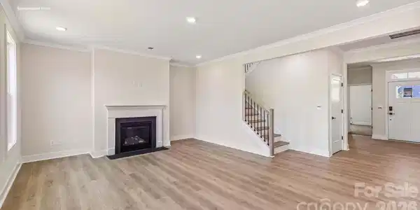 Image 4 Image 4