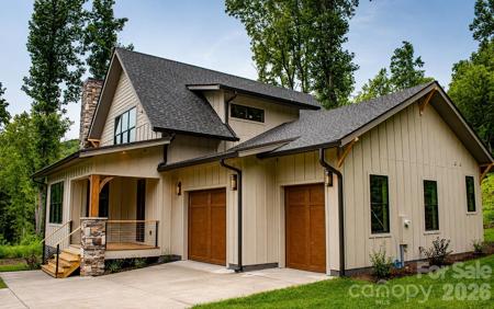 100 Bear Tree Cove