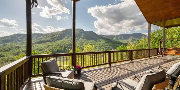 80 E Valley View Drive
