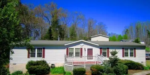 36 E Ponder Way
