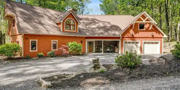 216 Log Gap Road