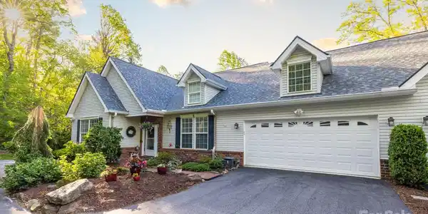 127 Poppy Lane