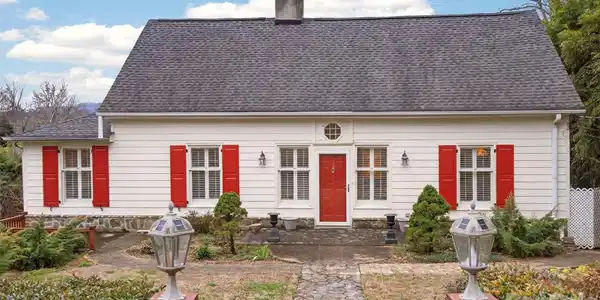 56 Whitney Avenue