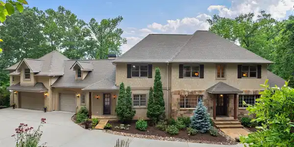 433 Coopers Hawk Drive