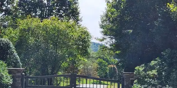 23 Overlook Park Drive
