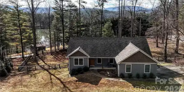 12 Crystal Cove Drive