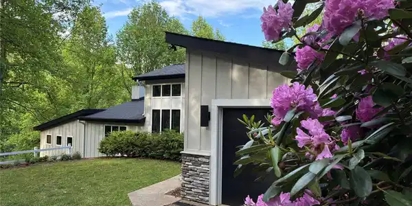 1452 S Country Club Drive