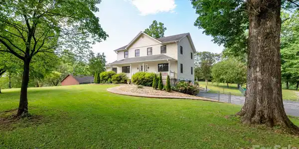 10 Old Turnpike Road