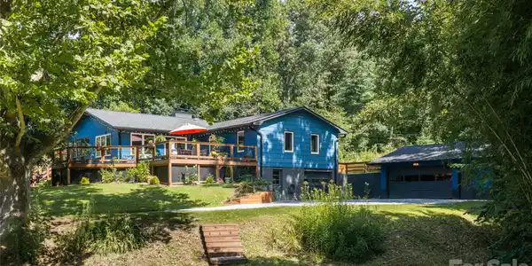 234 Carnelian Drive