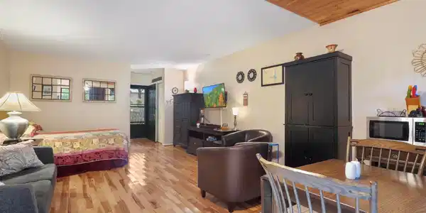 Image 4 Image 4