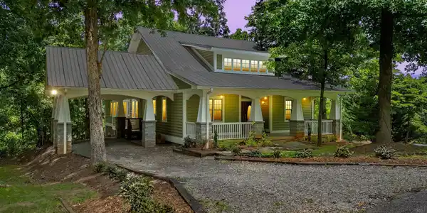 147 Woodland Road