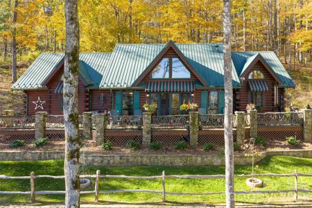 580 Flying Hawk Trail