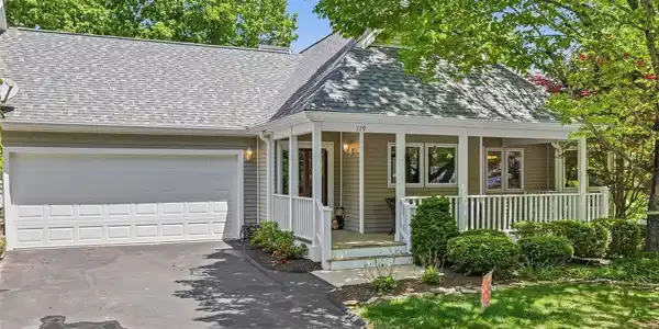 119 Carriage Walk Lane