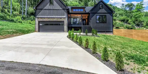 63 Winding Ridge Road