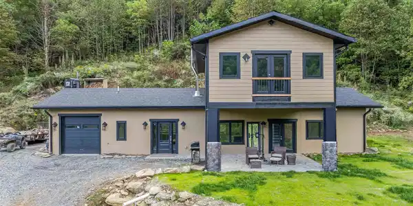 945 Roaring Fork Road