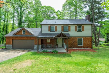 4 Beechwood Lakes Drive