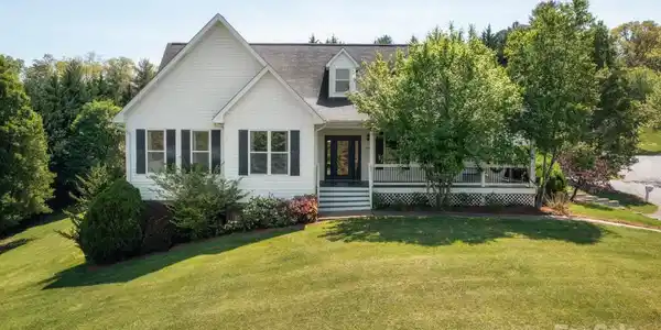 44 White Thorn Drive