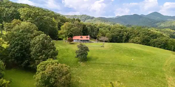 50 Holland Ridge Drive