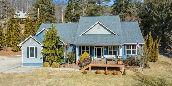 18 Hoye Lane