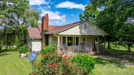 1147 Old Linville Road